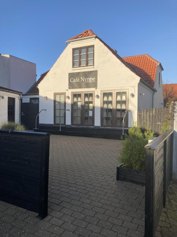 Nynnes Bed And Breakfast Frederikshavn Exterior foto